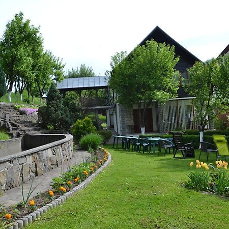 Casa Bota Hotell Vişeu de Sus Exteriör bild