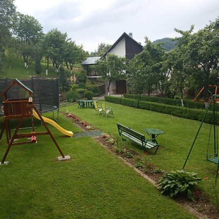 Casa Bota Hotell Vişeu de Sus Exteriör bild